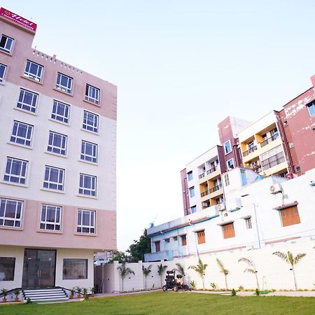 The Marutinandan Grand Hotell Deoghar Eksteriør bilde