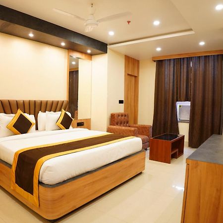 The Marutinandan Grand Hotell Deoghar Eksteriør bilde