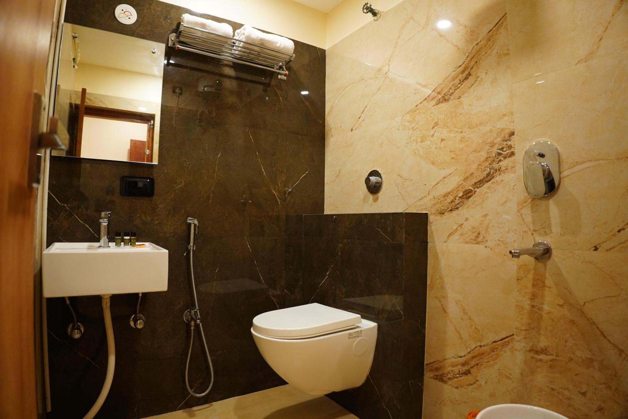 The Marutinandan Grand Hotell Deoghar Eksteriør bilde