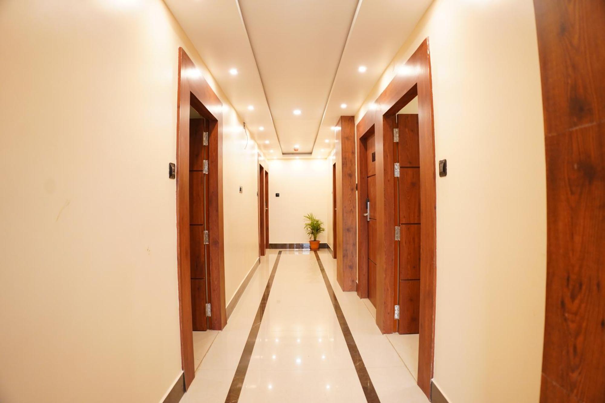 The Marutinandan Grand Hotell Deoghar Eksteriør bilde