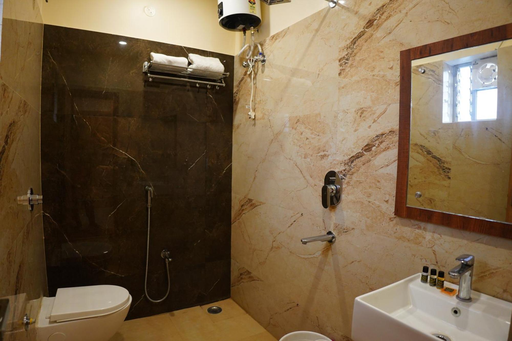 The Marutinandan Grand Hotell Deoghar Eksteriør bilde